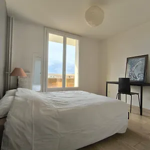 Appartement Joli T2 Lumineux Avec Balcon Et Wifi - Proche Cv, Aix-en-Provence